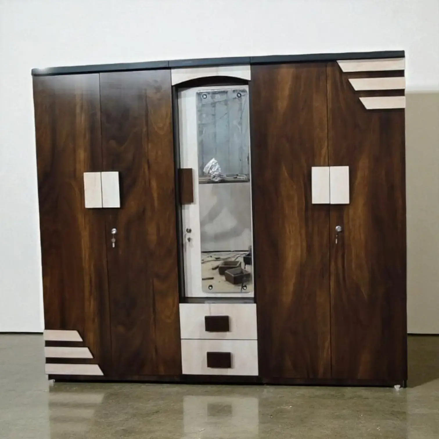 5 Door Wardrobe In Bangalore Ahmedabad And Surat